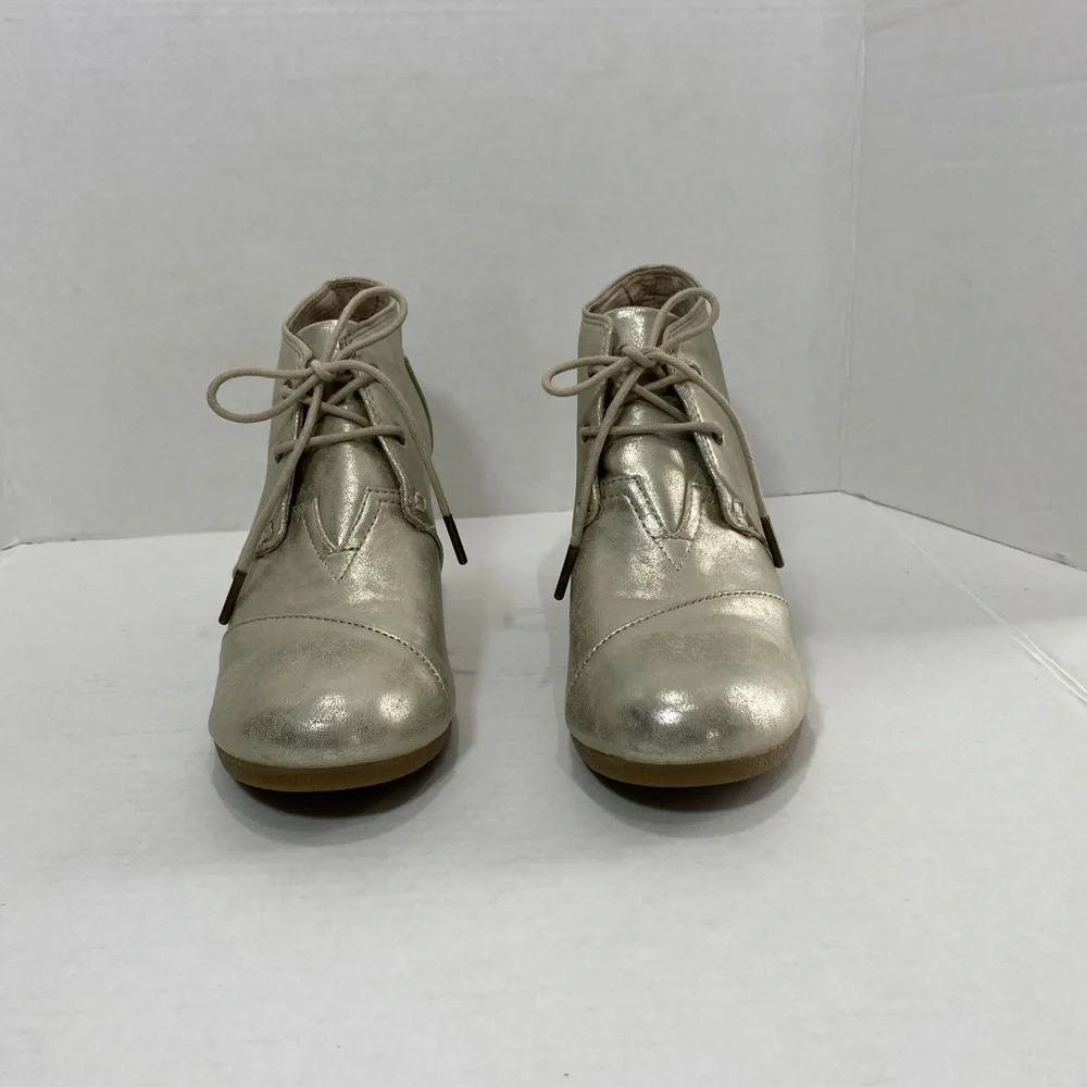 TOMS Desert Wedge White Gold Metallic Shoes size W 10